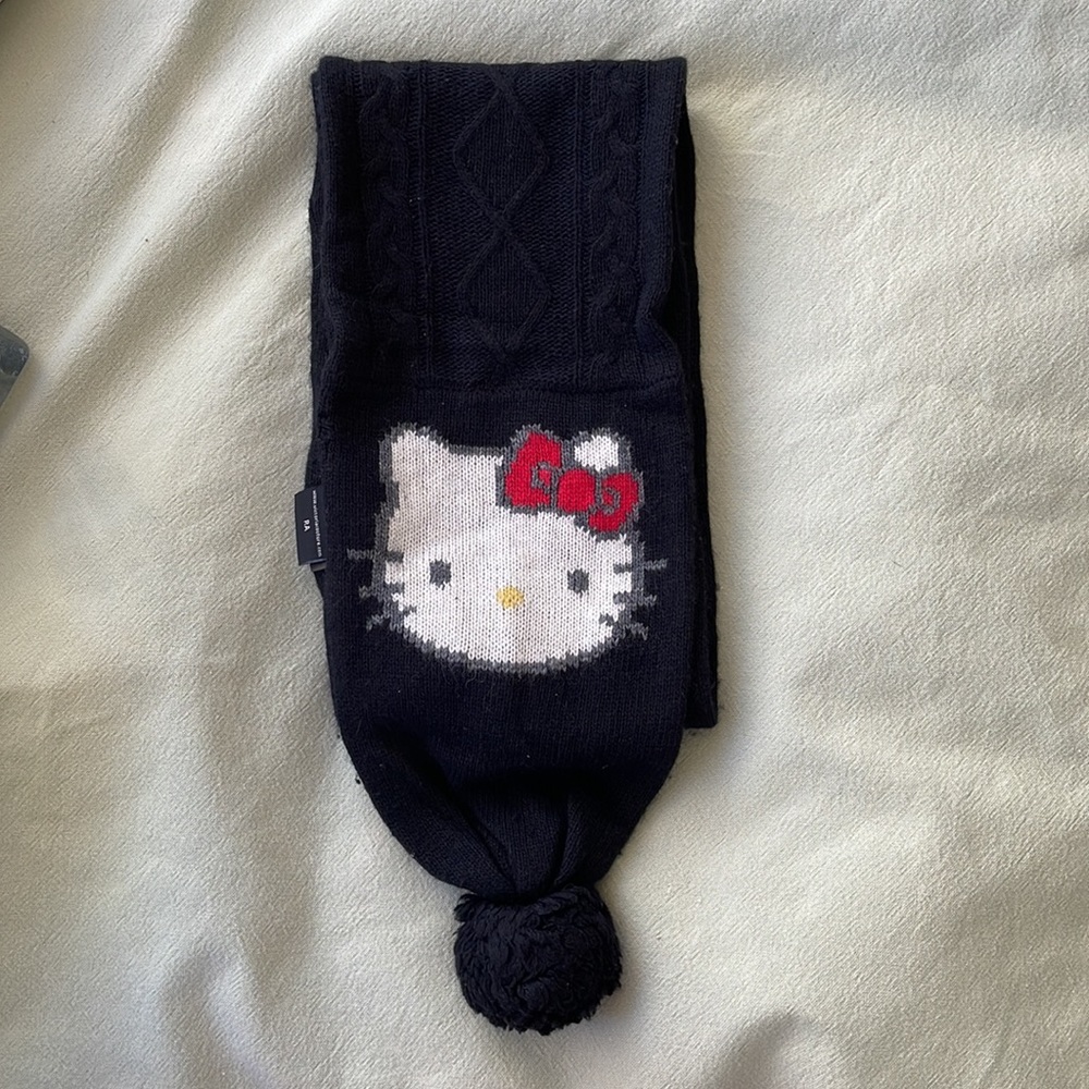 Hello kitty scarf torsade 🧣 black size M